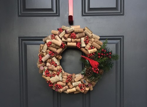 wine-cork-wreath-finished-up-close3-e1416925200890